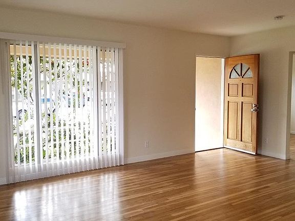 2nd image of 2715 Spreckels Ln