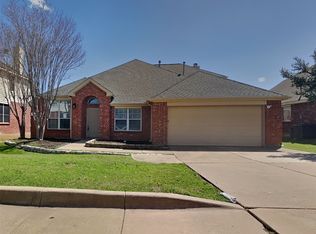 420 Rocky Creek Dr, Mansfield, TX 76063