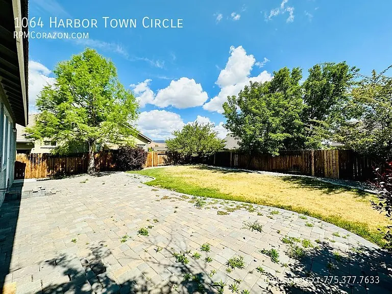 1064 Harbor Town Cir — Photo 8