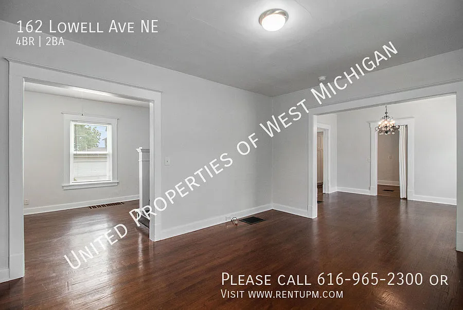 Available Now | 4 Bedroom, 2 Bath Home in Fulton Heights | Central Air | Washer and Dryer Provided | — Photo 4