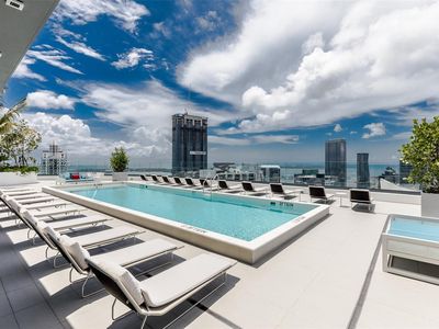 45 SW 9th St APT 2207, Miami, FL, 33130