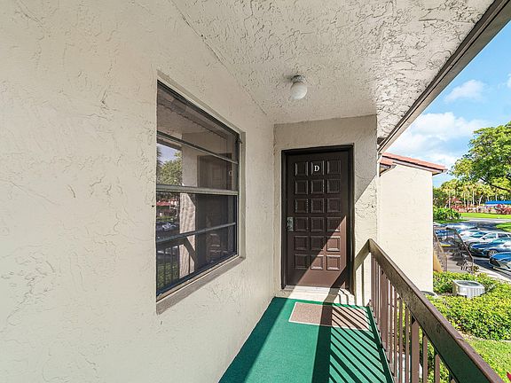 3rd image of 8320 Casa Del Lago #D