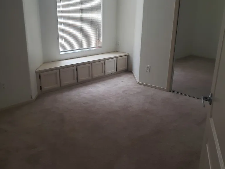 1237 E Athens Ave — Photo 12