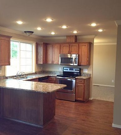 3rd image of 1510 Natalie Ln
