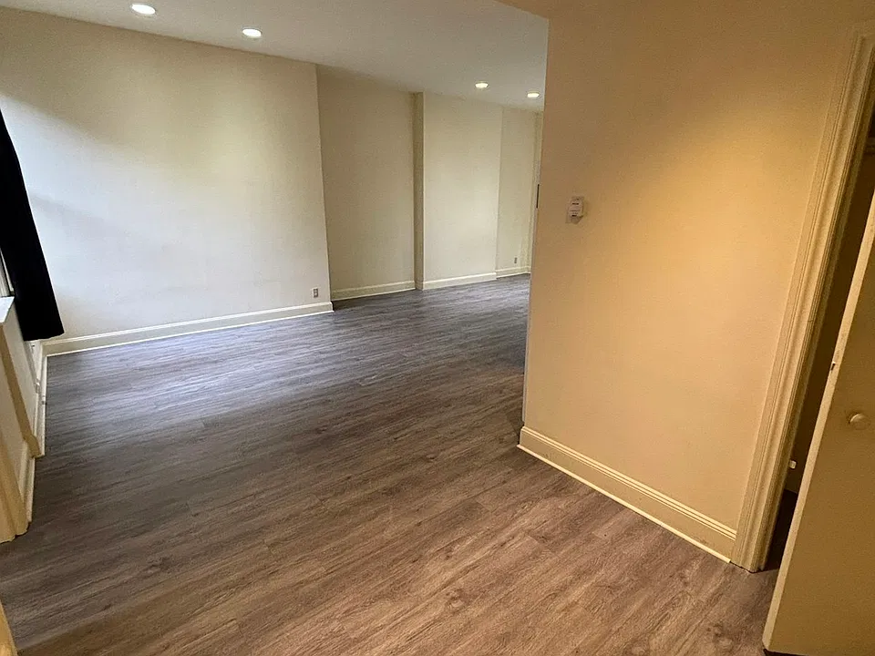 high ceiling and open floor plan