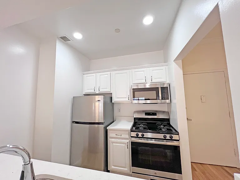 55 Skillman Ave #3 — Photo 4