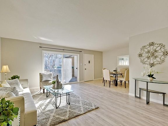 3rd image of 320 Auburn Way APT 1