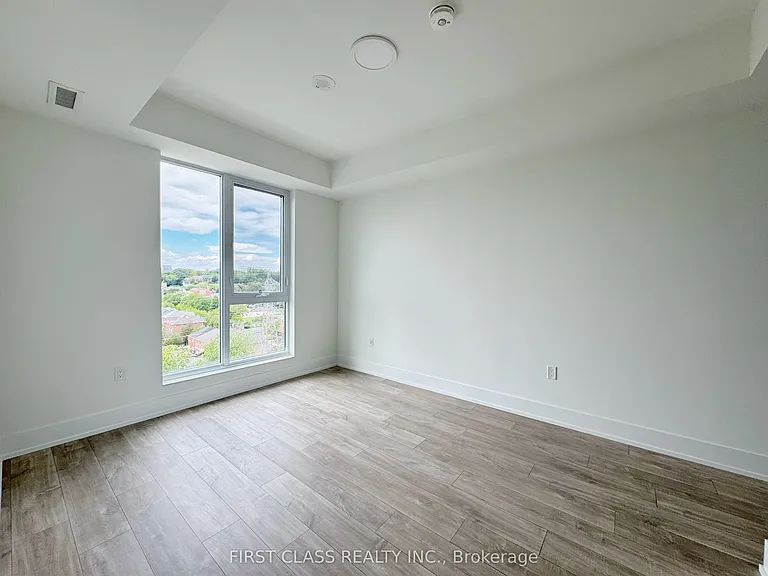 858 Dupont St #818 — Photo 12