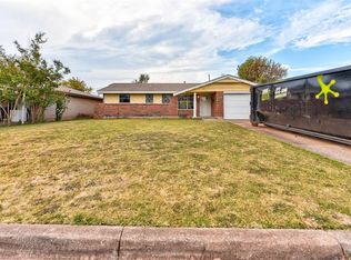 744 NW 1st St, Moore, OK 73160