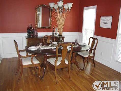 4th image of 2487 Oak Hill Dr