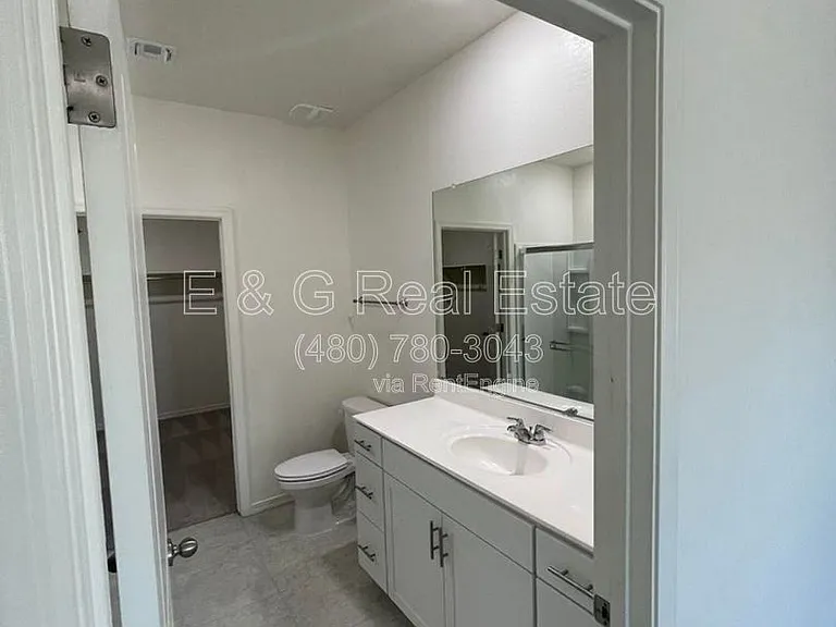 19436 W Elm St — Photo 10