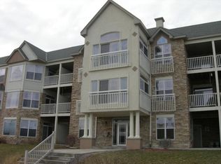 6995 S Riverwood Blvd Unit A04, Franklin, WI 53132