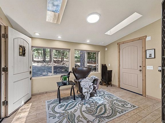 2nd image of 14915 Humbug Rd