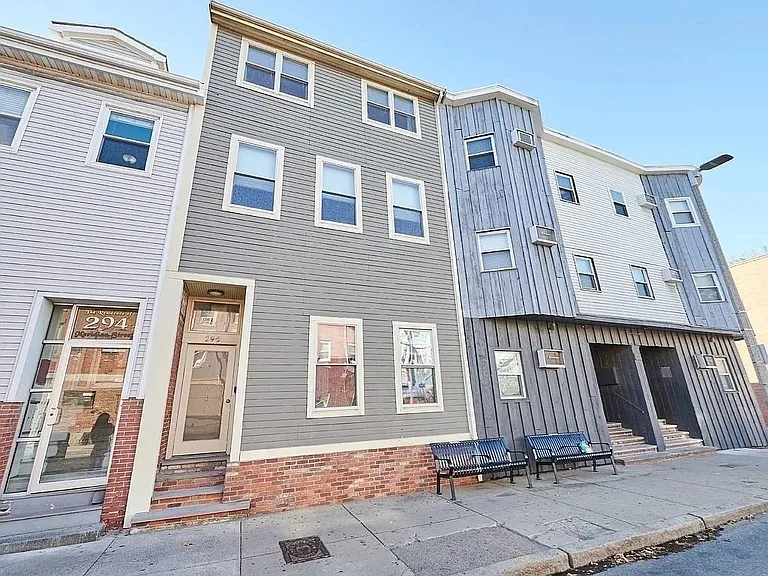 296 Meridian St #1 — Photo 9