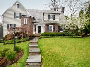 2 Londonderry Way, Summit, NJ 07901