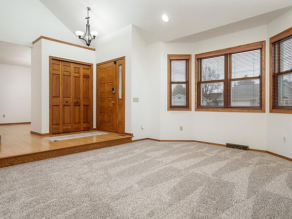 4th image of 4013 Bordeaux Dr