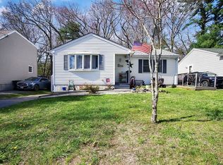 338 Parkerview St, Springfield, MA 01129