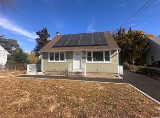 265 4th Ave, Bay Shore, NY 11706