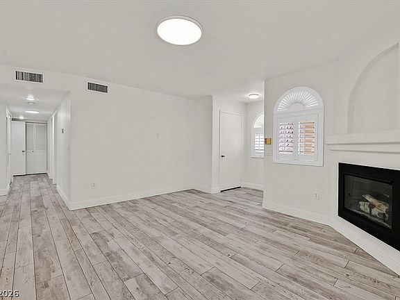5th image of 7950 W Flamingo Rd Unit 2098