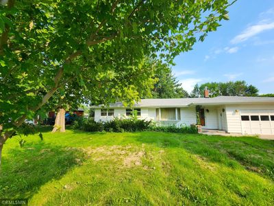 635 Hillcrest Rd NE, Hutchinson, MN, 55350