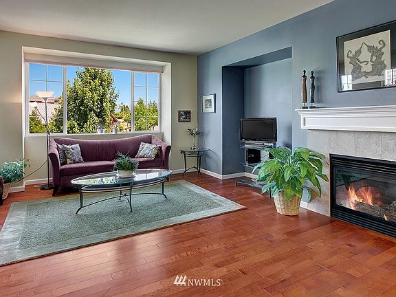 4th image of 8029 Douglas Avenue SE #27