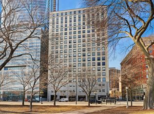 910 S Michigan Ave APT 304, Chicago, IL 60605