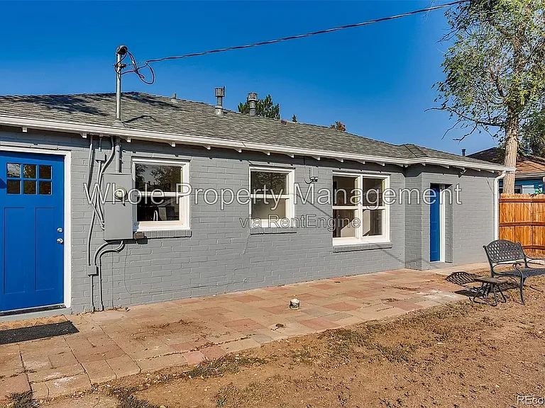 1764 Oswego St — Photo 21