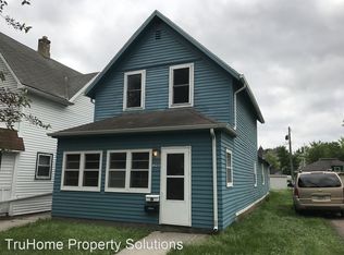 409 N 8th St, Grand Forks, ND 58203