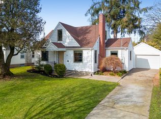 5925 SE Ivon St, Portland, OR 97206