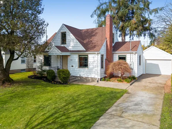 5925 SE Ivon St, Portland, OR 97206