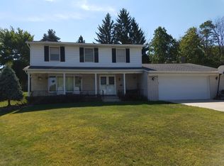 2083 Judy Dr, Parma, OH 44134