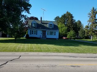 2720 Omro Rd, Oshkosh, WI 54904