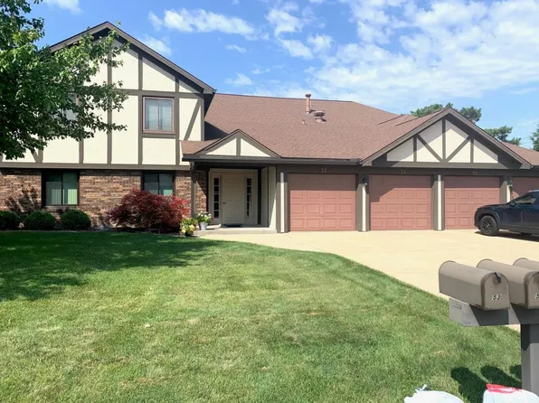 55 Brandywine Ct, Bloomington, IL 61704