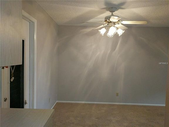 5th image of 2827 Sherbrooke Ln APT A