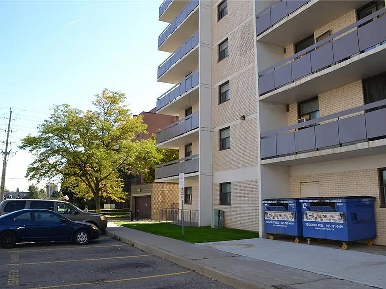 182 Church St E — Photo 8