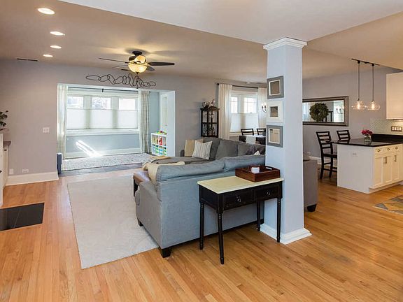 3rd image of 4453 N Ashland Ave APT 1