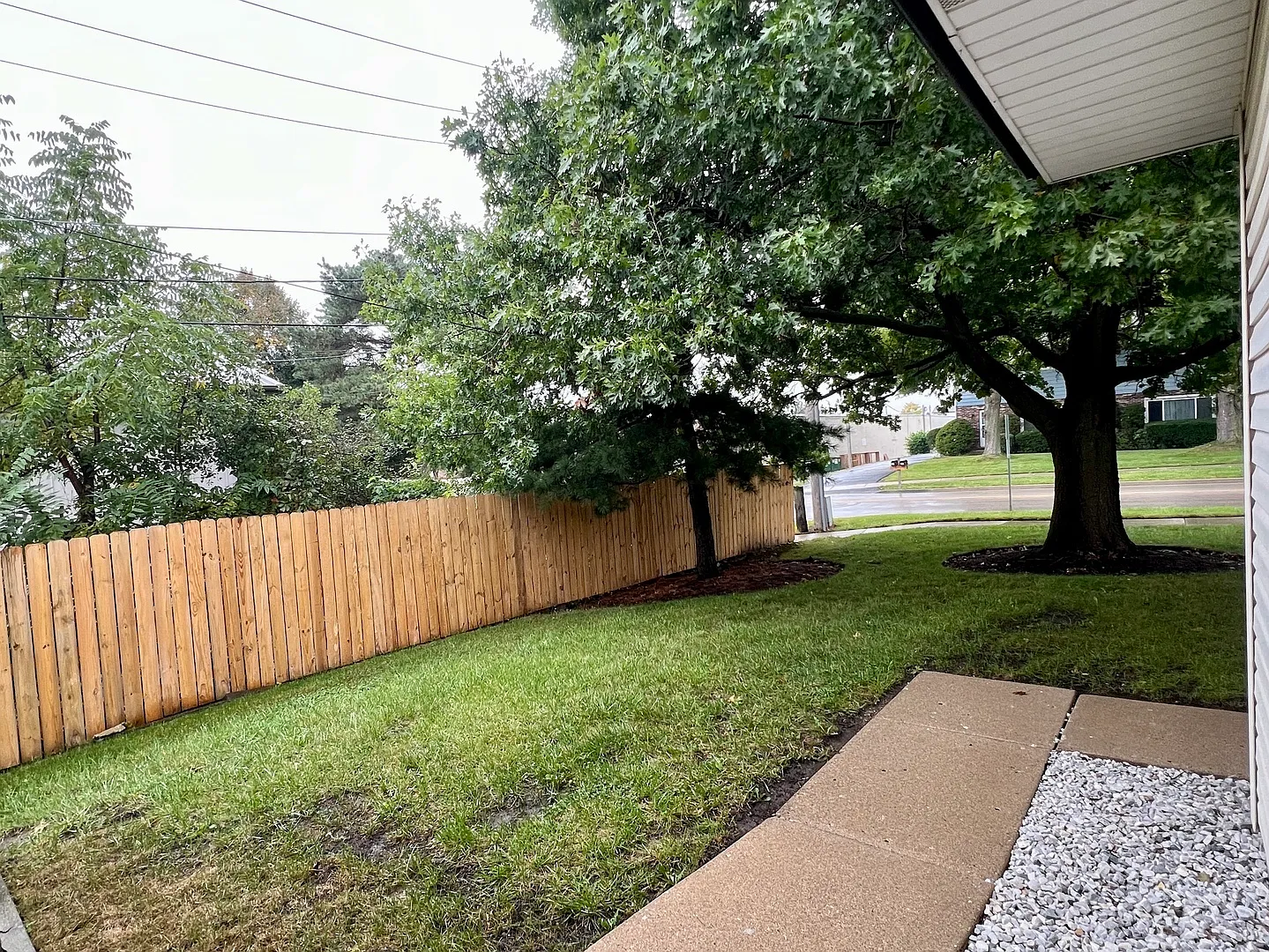 3 bed, 1961 sqft, $2,400 — Photo 3