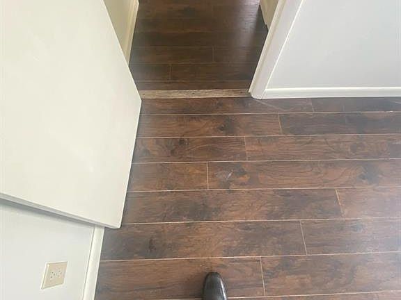 3rd image of 3929 Carpenter Dr