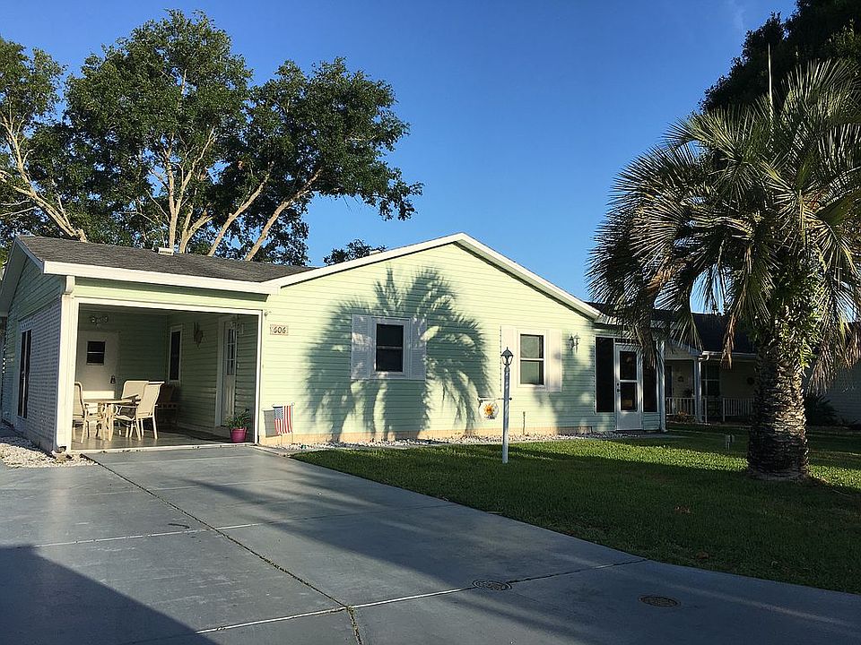 Cute Single Family Home!
