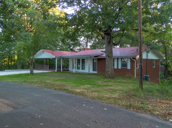 1072 Sunset Cir, Newport, TN 37821