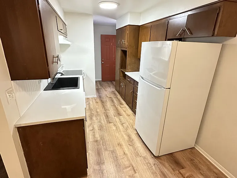 1220 S Rockford Ave #F — Photo 2