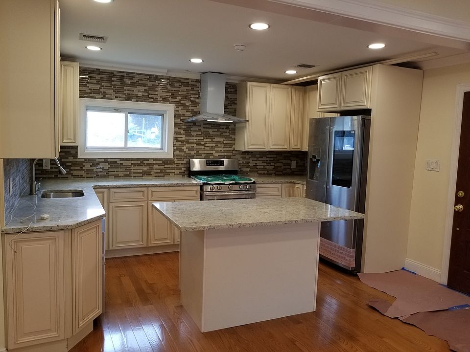 1st image of 58 Abbey Ln