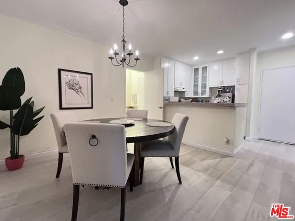 11645 Montana Ave APT 323, Los Angeles, CA 90049