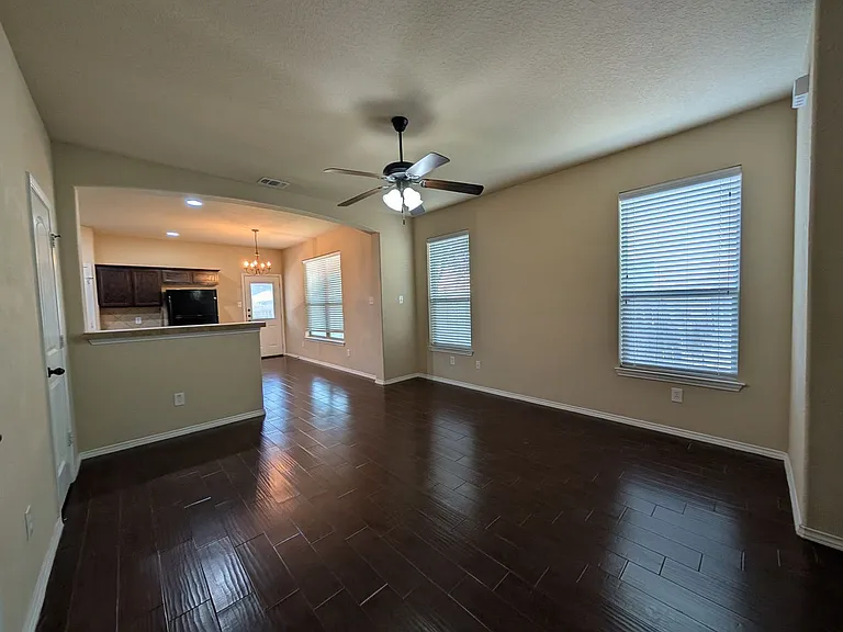 1028 Brown Rock Dr — Photo 5