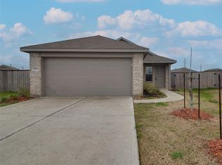 8834 Bar Harbor Dr, Baytown, TX 77521
