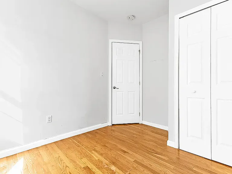 101 Delancey St #4 — Photo 6