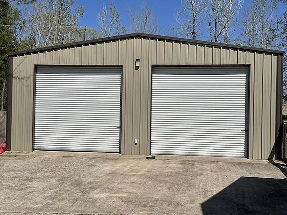 3rd image of 1011 Pine Needles Dr