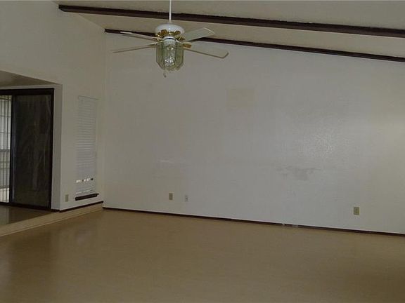 5th image of 3035 Housley Dr
