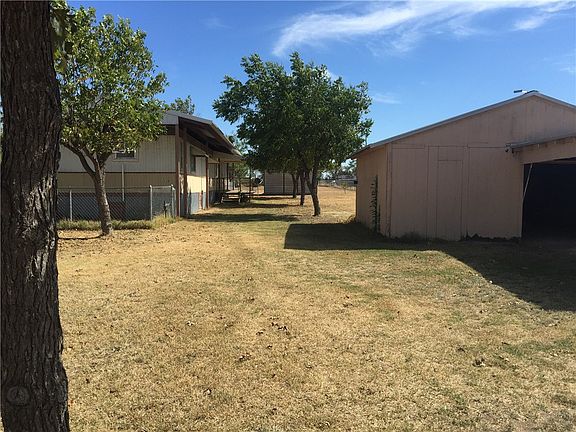3rd image of 122 County Road 533