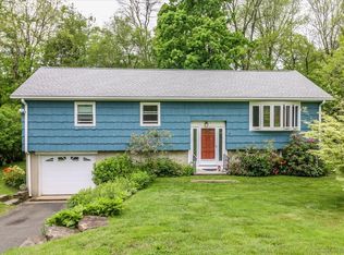 16 Manor Rd, New Milford, CT 06776